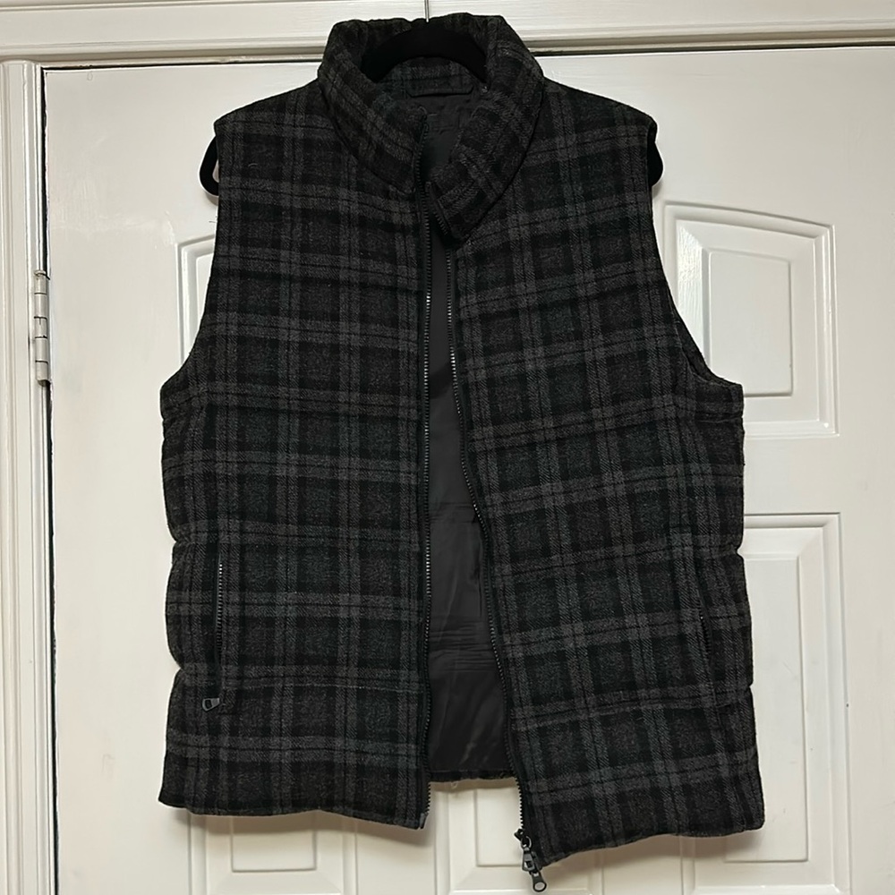 Uniqlo Down Vest Large